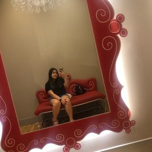 Meet your Posher, Emily